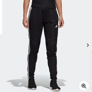Women's Tiro 19 Training Pant.